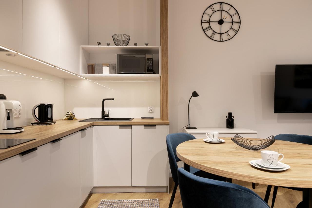 Modern Apartment With Air Conditioning, Old Town & Vistula River Krasków Exterior foto